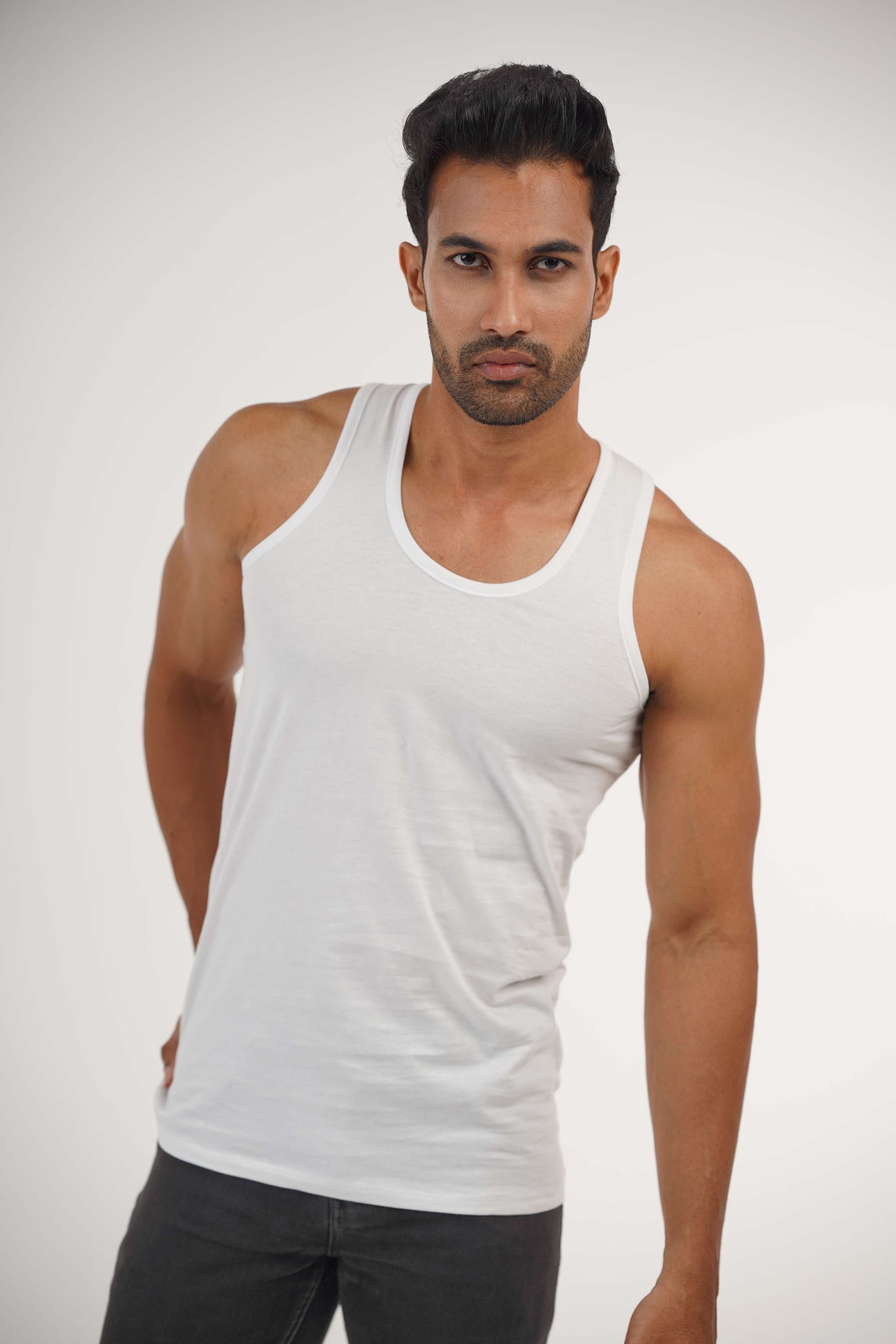 VEST SLEEVE LESS