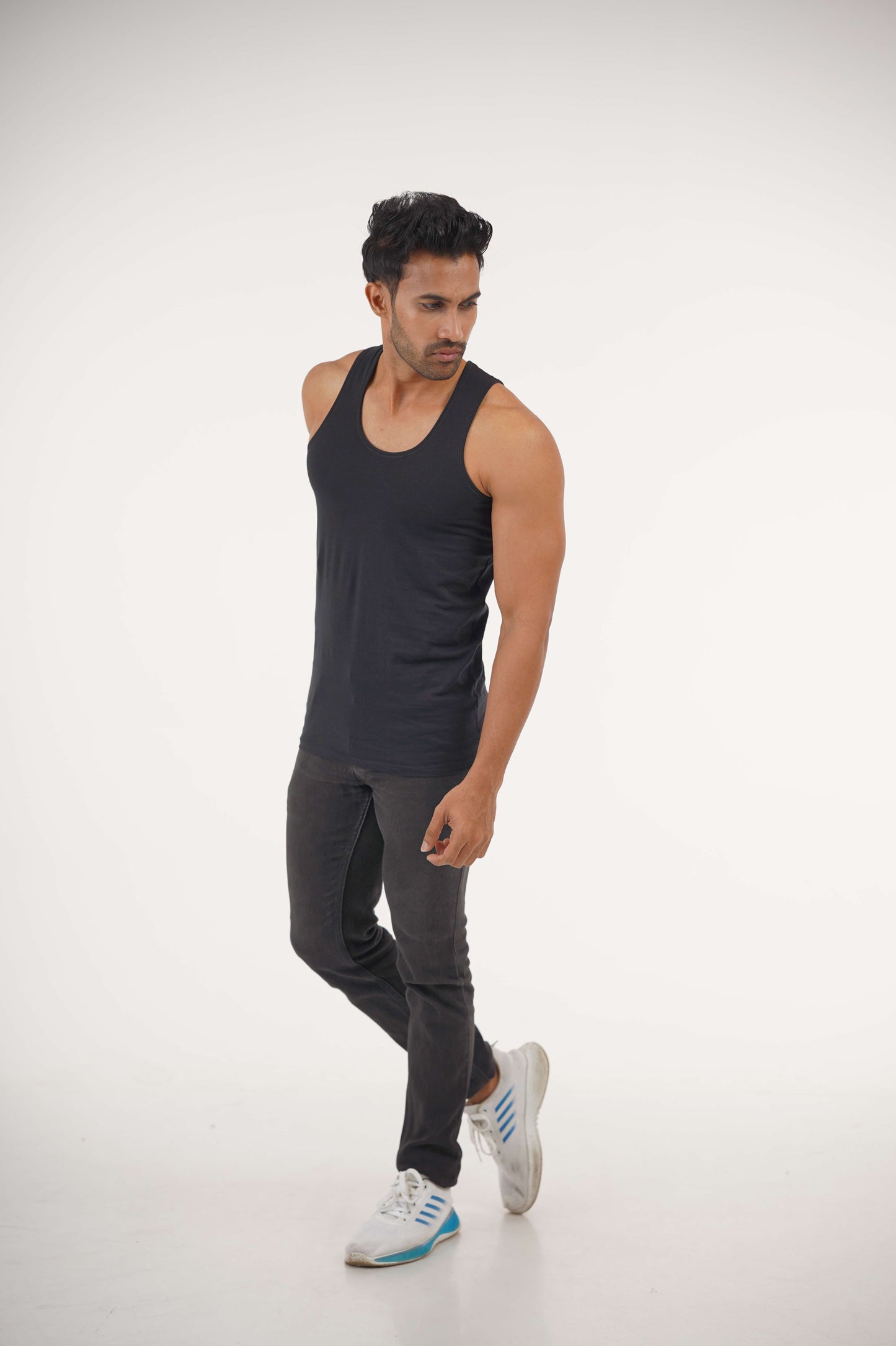 VEST SLEEVE LESS