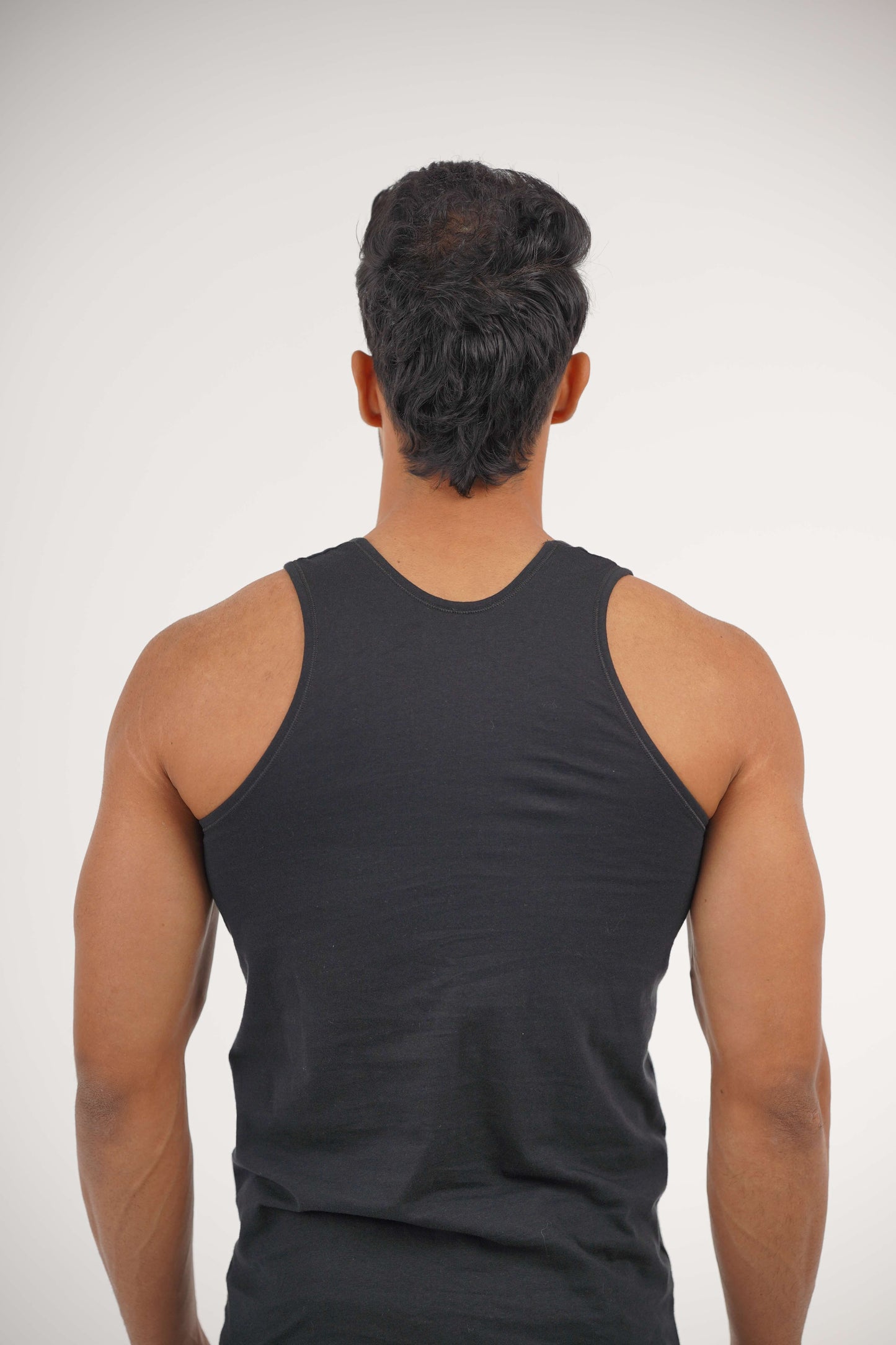 VEST SLEEVE LESS