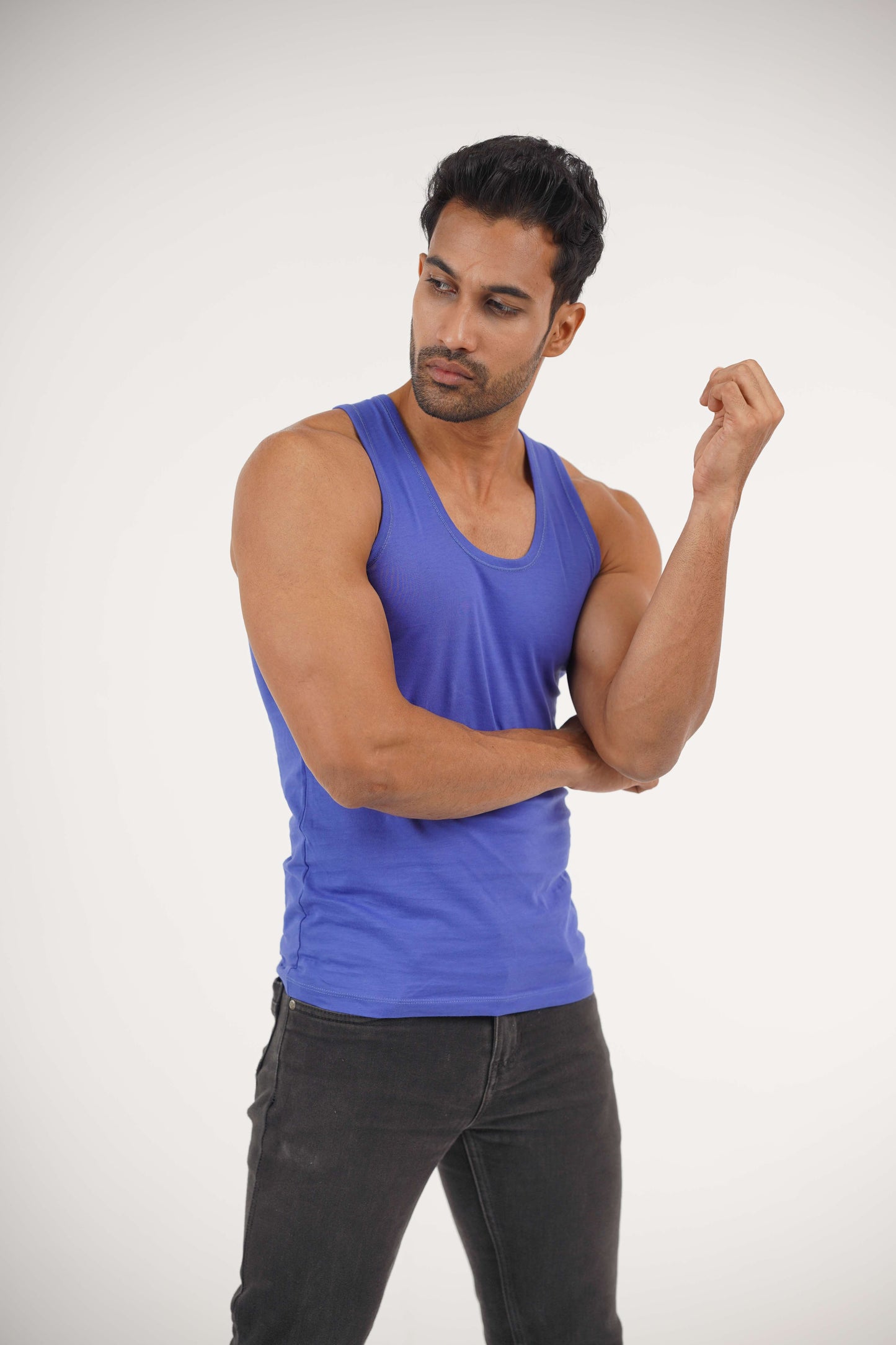 VEST SLEEVE LESS
